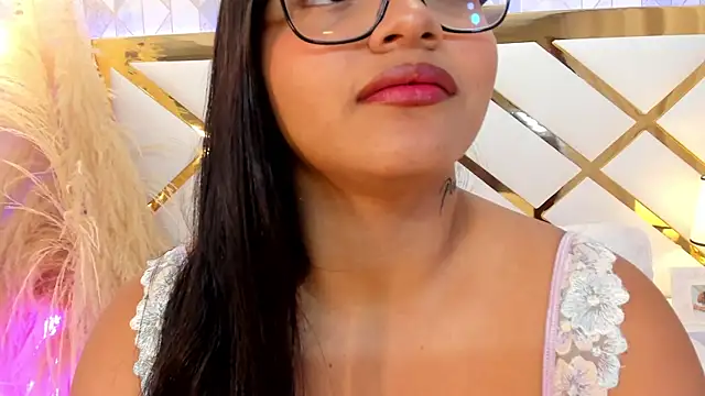 EmmaWeest online show from 09.17.25