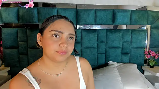 Snapshot of Abril_Gomez06 chatting on 04.28.26 Abril Gomez06 online show from 04.28.26
