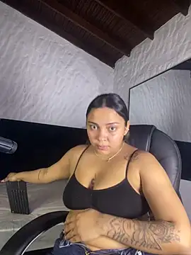 Snapshot of Abril_Gomez06 chatting on 04.30.26 Abril Gomez06 online show from 04.30.26