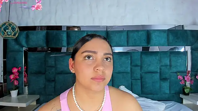 Snapshot of Abril_Gomez06 chatting on 06.11.26 Abril Gomez06 online show from 06.11.26