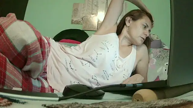 Snapshot of SexyGioconda chatting on 05.10.26 SexyGioconda online show from 05.10.26