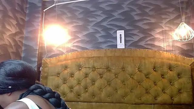 CrystalBrooke3x online show from 10.14.25