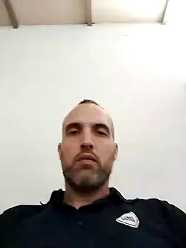 Snapshot of leon3875 chatting on 01.07.25 leon3875 online show from 01.07.25