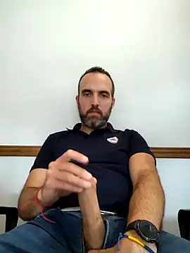 Snapshot of leon3875 chatting on 02.06.25 leon3875 online show from 02.06.25