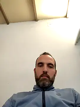 Snapshot of leon3875 chatting on 03.12.25 leon3875 online show from 03.12.25