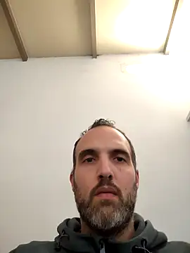 Snapshot of leon3875 chatting on 10.29.25 leon3875 online show from 10.29.25