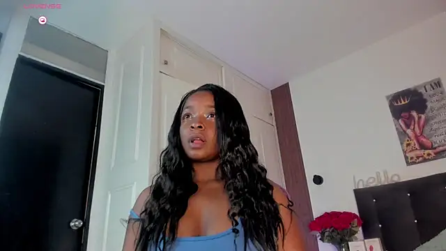 Snapshot of Reina_Love2 chatting on 02.26.26 Reina Love2 online show from 02.26.26