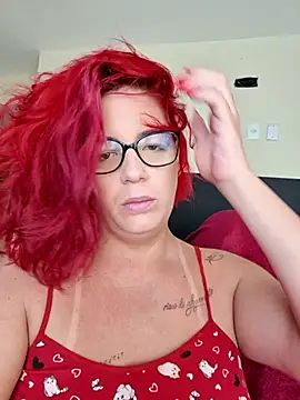 Snapshot of Escarlate4you_ chatting on 07.19.26 Escarlate4you online show from 07.19.26