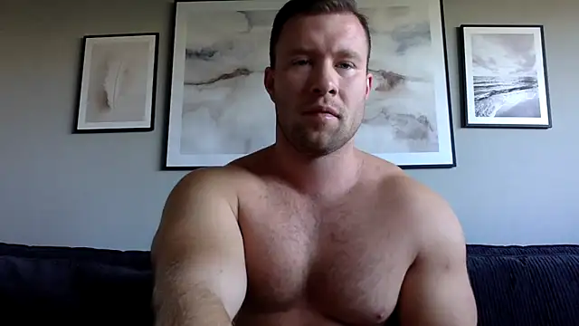 Snapshot of swekingxx chatting on 09.24.25 swekingxx online show from 09.24.25