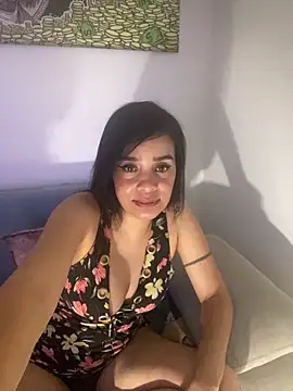 Snapshot of Alishak chatting on 02.13.25 Alishak online show from 02.13.25