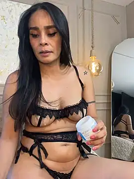 Snapshot of Alishak chatting on 02.18.26 Alishak online show from 02.18.26