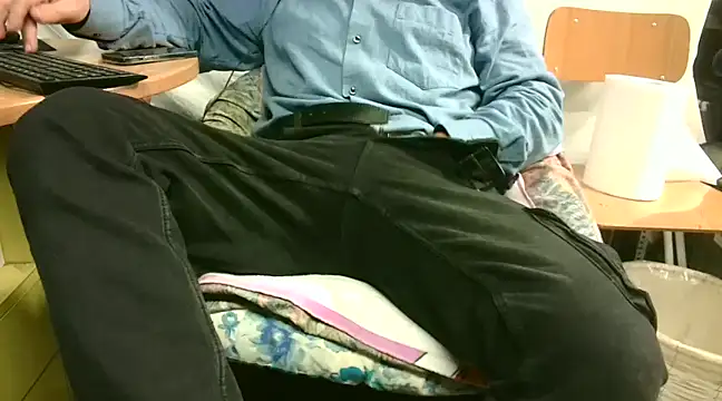 Giulio35 Pika online show from 03.11.25