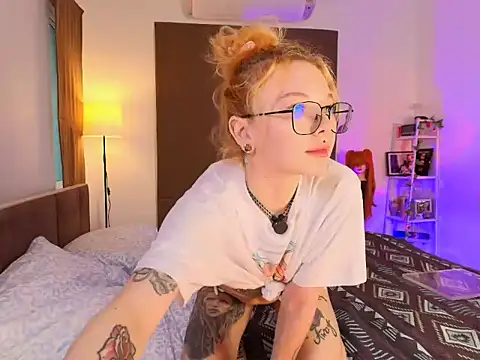 juicyshow  online show from 10.10.25