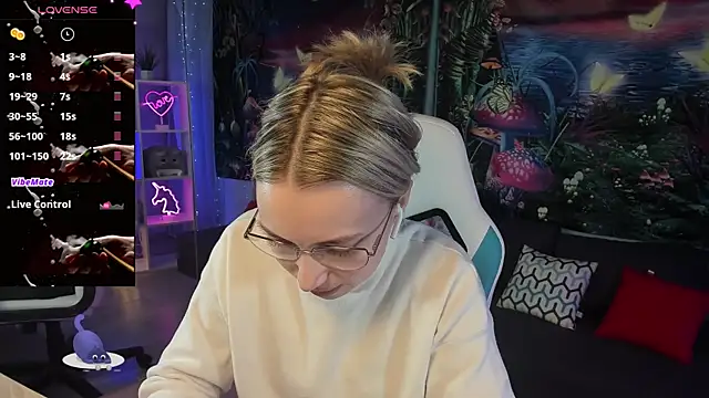 TiffanyBatson online show from 03.11.25