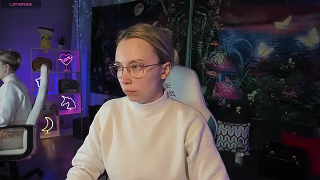 TiffanyBatson online show from 03.20.25