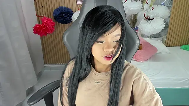 Lili 16 online show from 09.15.25