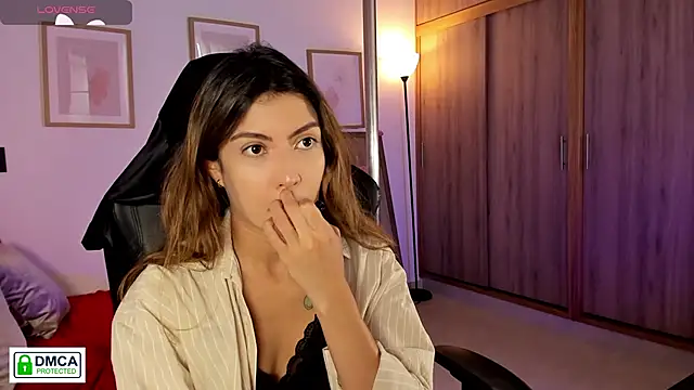 Lilabril online show from 04.12.26