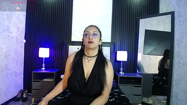 Snapshot of dayana_mendoza69 chatting on 01.14.25 dayana mendoza69 online show from 01.14.25