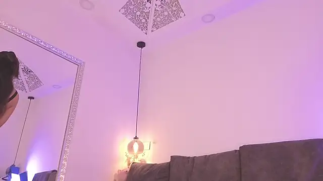 Snapshot of Isabella_francoo chatting on 12.20.25 Isabella francoo online show from 12.20.25