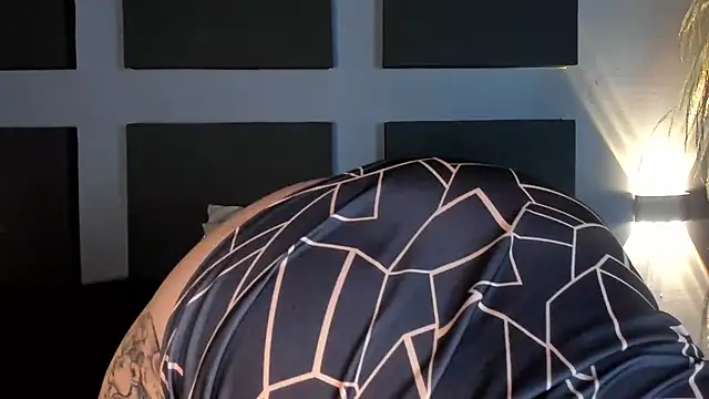 Biiancacox online show from 02.20.25