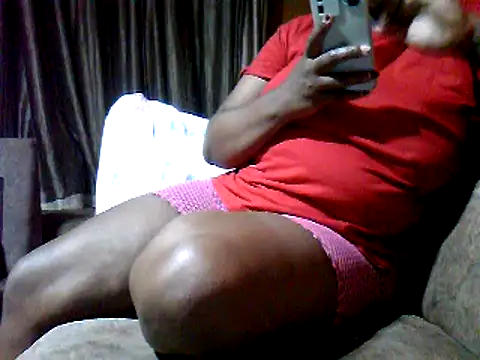 Snapshot of cutey-smile chatting on 03.17.25 cutey-smile online show from 03.17.25