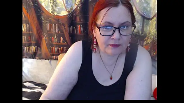 Snapshot of PlayfullMature chatting on 06.04.26 PlayfullMature online show from 06.04.26