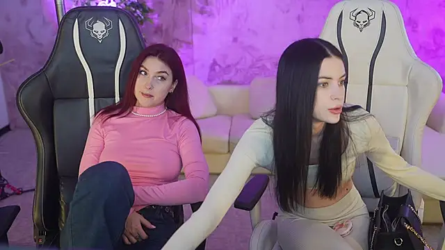 Snapshot of Tina_Breeze chatting on 02.28.25 Tina Breeze online show from 02.28.25