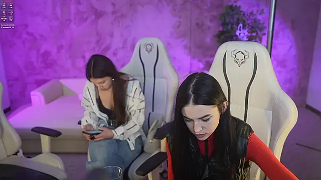 Snapshot of Tina_Breeze chatting on 03.15.25 Tina Breeze online show from 03.15.25