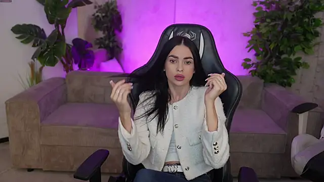 Snapshot of Tina_Breeze chatting on 09.25.25 Tina Breeze online show from 09.25.25