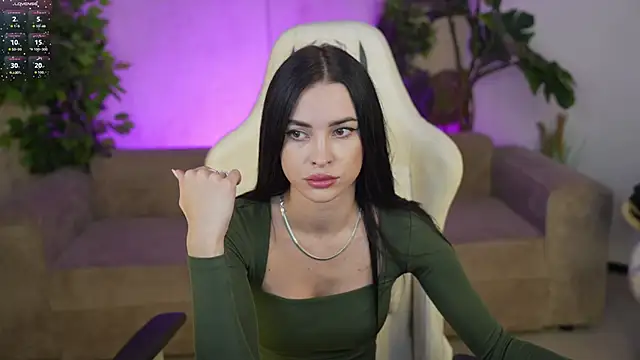 Snapshot of Tina_Breeze chatting on 10.13.25 Tina Breeze online show from 10.13.25