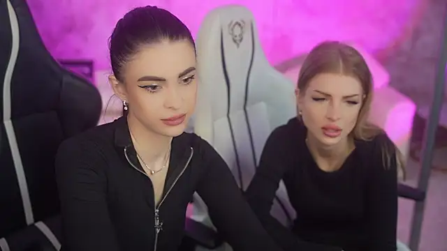 Snapshot of Tina_Breeze chatting on 01.13.26 Tina Breeze online show from 01.13.26