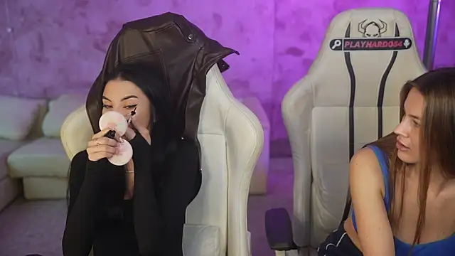 Snapshot of Tina_Breeze chatting on 05.16.26 Tina Breeze online show from 05.16.26