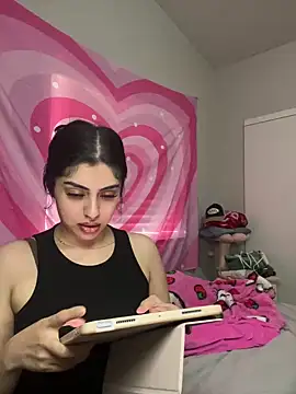 Snapshot of ThickerThanYoBitch chatting on 01.18.25 ThickerThanYoBitch online show from 01.18.25