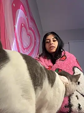 Snapshot of ThickerThanYoBitch chatting on 10.17.25 ThickerThanYoBitch online show from 10.17.25