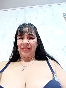 Snapshot of biancchi chatting on 05.24.26 biancchi online show from 05.24.26