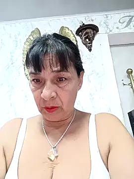 Snapshot of biancchi chatting on 06.21.26 biancchi online show from 06.21.26