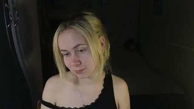 Riley Roo online show from 03.05.26