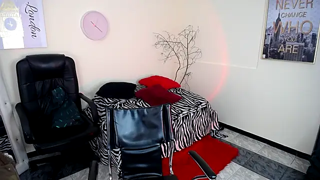 IsaBaileys  online show from 03.14.25