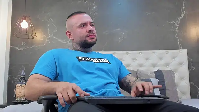 Snapshot of BruceDallas chatting on 01.16.25 BruceDallas online show from 01.16.25