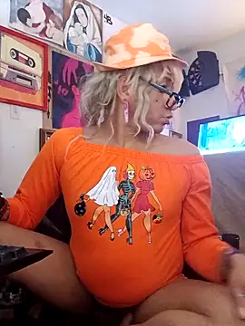 Mune Raez 6 online show from 10.21.25