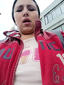 Cute Penelope online show from 12.17.24