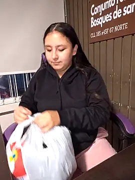 Cute Penelope online show from 12.15.25