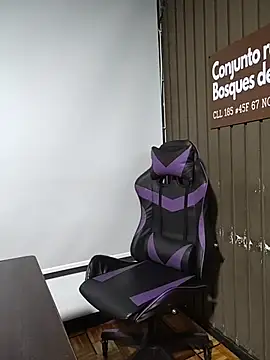 Snapshot of Cute_Penelope chatting on 03.03.26 Cute Penelope online show from 03.03.26