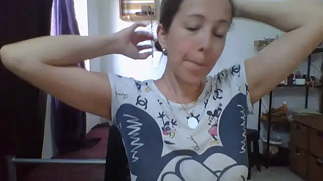 Snapshot of charlott_ponce chatting on 05.18.26 charlott ponce online show from 05.18.26
