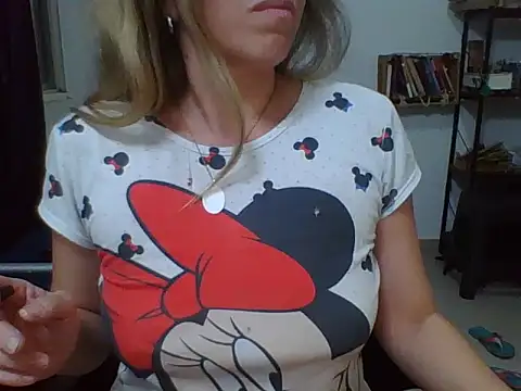 Snapshot of charlott_ponce chatting on 06.17.26 charlott ponce online show from 06.17.26