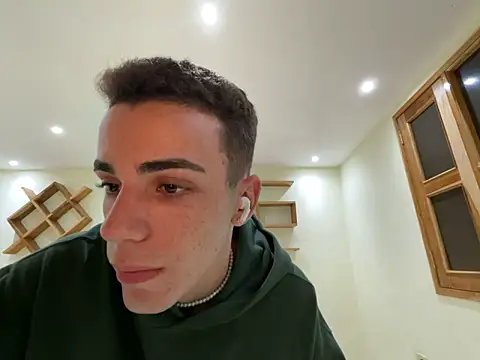 Snapshot of Cristian_Delgado chatting on 12.15.24 Cristian Delgado online show from 12.15.24