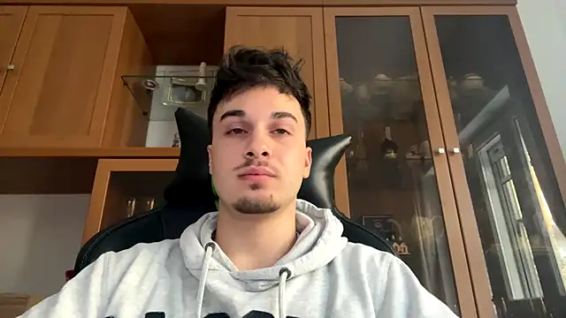 Snapshot of Hank_04 chatting on 12.03.24 Hank 04 online show from 12.03.24