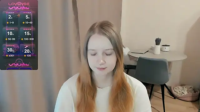 Snapshot of Alyaley chatting on 03.04.25 Alyaley online show from 03.04.25