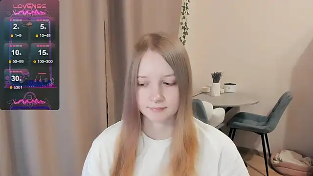 Snapshot of Alyaley chatting on 09.12.25 Alyaley online show from 09.12.25