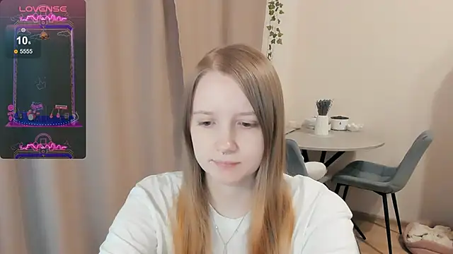 Snapshot of Alyaley chatting on 10.15.25 Alyaley online show from 10.15.25